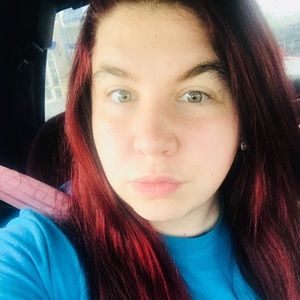 Meet your Posher, Hayley